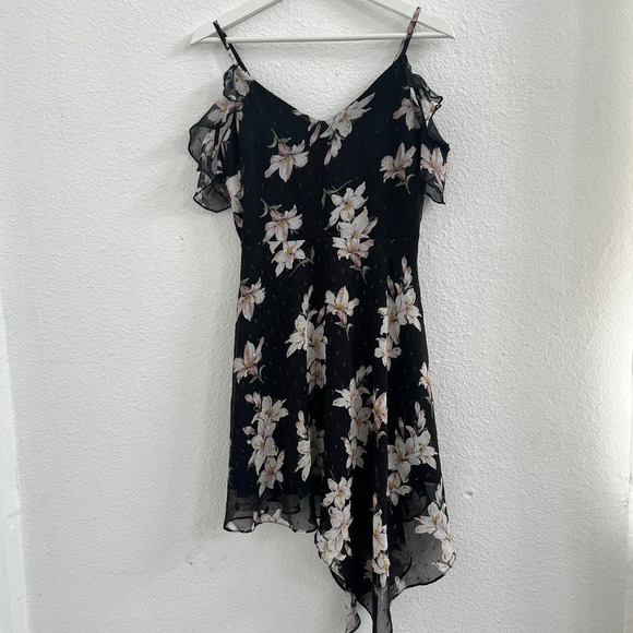 Miss Selfridge Floral Dress Cold Shoulder V-Neck Asymmetrical Hem Black Womens 4 - Picture 1 of 7